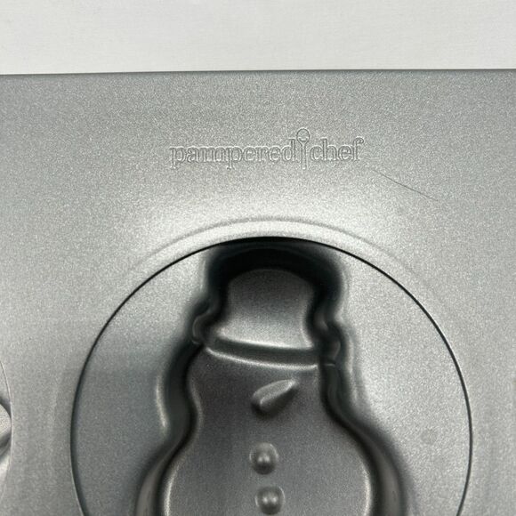 PAMPERED CHEF Winter Snowman Snowflake 12 Cavity Cup Cake Pan #100022 15.5x10.5" - Picture 5 of 6